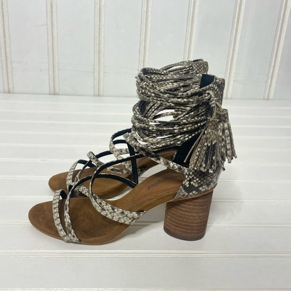 Jeffrey Campbell Despina Snake Print Tassel Multi Strap Ankle Sandals Sz 6 368 - Picture 3 of 9